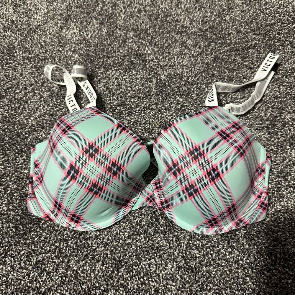 Victoria Secret T-shirt bra 34D